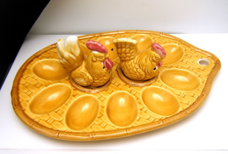 Cute Vintage Rooster Egg Plate Salt Pepper Set Ceramic  