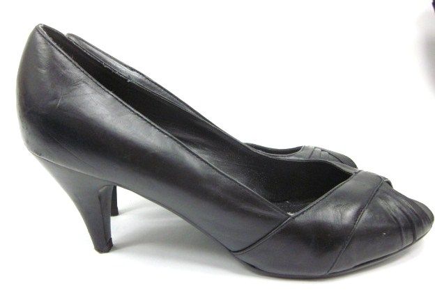 STEVE MADDEN Black Leather Open Toe Pumps Heels Sz 8.5  