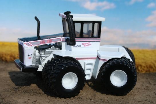 NEW 164 ERTL *BIG BUD 440* Huge 4wd Tractor NIB  