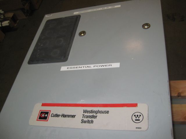 CUTLER HAMMER 300A 600B MANUAL TRANSFER SWITCH $$  