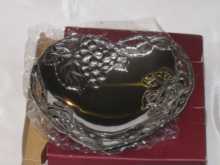 ARTHUR COURT Aluminum Grape Heart Coupe Bowl NIB  