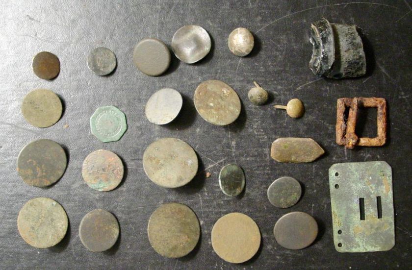 19 REVOLUTIONARY WAR BUTTONS & RELICS DUG, FT. HAWKINS, GA.  