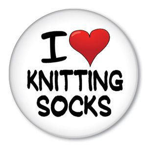 LOVE (heart) KNITTING SOCKS pin button knit sock yarn  
