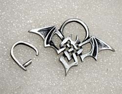 Gothic Bat Totem Celtic knot Silver Pewter/Metal Pendant/Charm/Amulet 