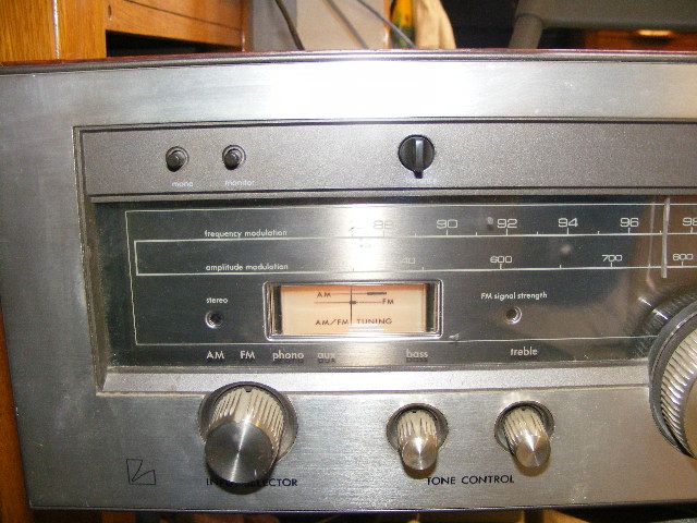 luxman r 1040 solid state am fm stereo receiver a b right channels 