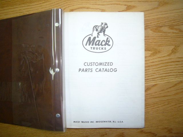 Mack Service Manual   Customized Parts Book RS690LST  