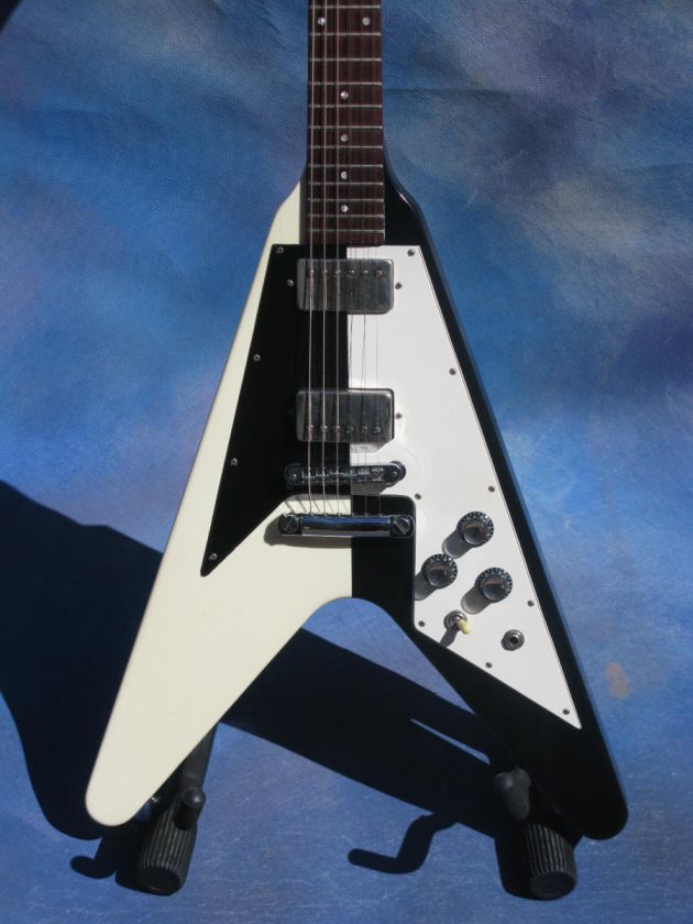 1993 GIBSON MICHAEL SCHENKER BLACK / WHITE FLYING V  