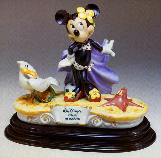 Disney Capodimonte Laurenz Minnie Mouse at Beach  