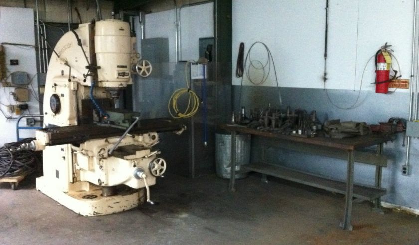 Cincinnati # 3 Milling Machine w/ Tooling   Click for pics  