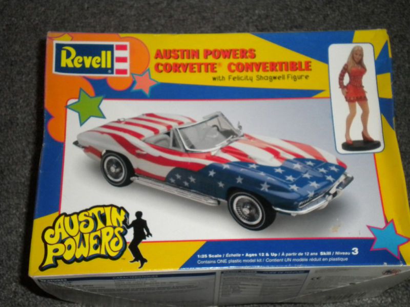 AUSTIN POWERS CORVETTE MODEL REVELL W SHAGWELL FIGURE  