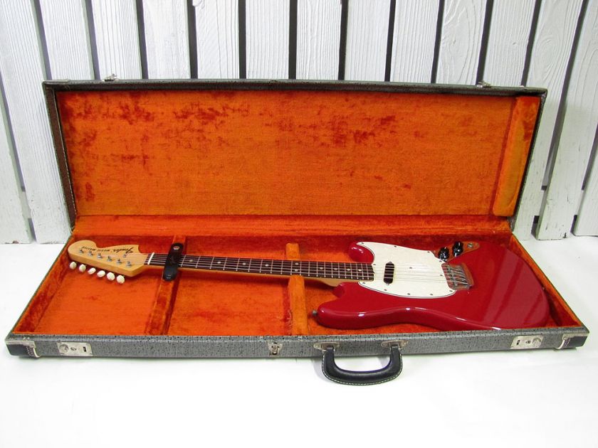 VINTAGE 1970 FENDER MUSIC MASTER MUSICMASTER ELECTRIC GUITAR  