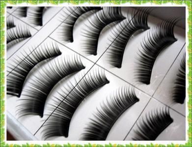 20 Pairs Charming False Fake Black Eyelashes W/Glue 36  