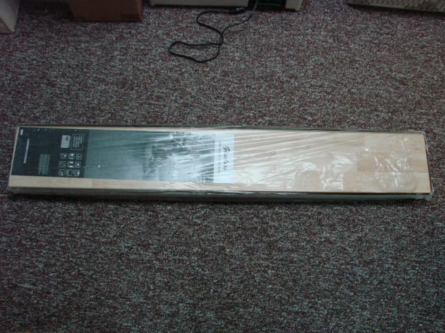   Hardwood Glueless Laminate Wood Flooring+Padding 50 x 7 New  