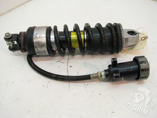 1983 Suzuki GS550L GS550 Rear Shocks Springs Suspension   62100 43510 