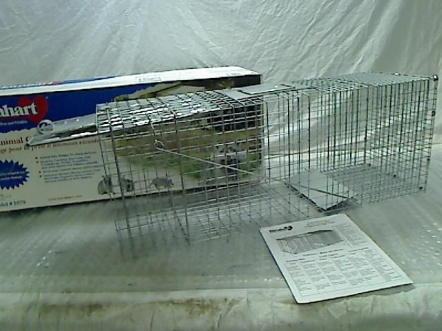   1079 Live Animal Professional Style One Door Raccoon, Groundhog  